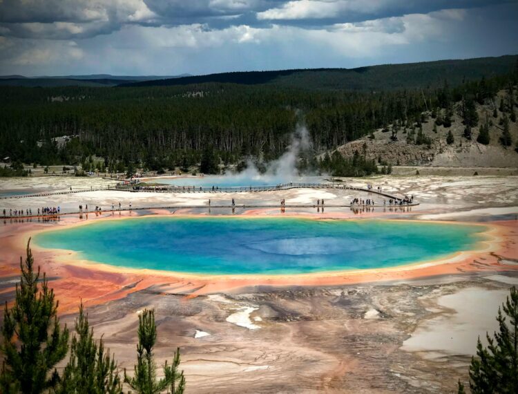 Secular Science Education: Supervolcanoes - Supervolcano in Yellowstone National Park