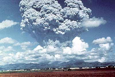 Secular Science: SuperVolcanoes - Photo of the 1991 Mount Pinatubo Erruption